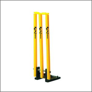 Koxtons Plastic Spring Loaded Cricket Stump Set